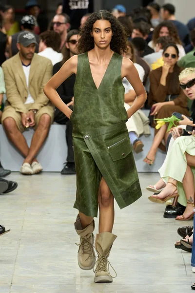 Look 43